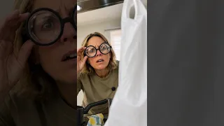 A MÃE SEM ÓCULOS COM MUITOS FILHOS #humor