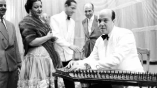 ام كلثوم تقول لعبد صالح الله يخربيتك اثناء عزف مقطوعته مع ورد 