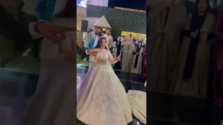 اتنين بمقام ملايين                                                     دندنها