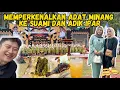 Download Lagu BANGGANYA PAKAI BAJU KURUNG, MEMPERKENALKAN ADAT MINANGKABAU + MAKANAN LINTAU KEPADA SUAMI \u0026 ADIK 🥰