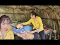 Download Lagu Engineer Thanh helped the girl work continuously without rest so he got sick