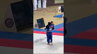 خالد بن محمد بن زايد يهنئ ابنته شما بعد فوزها دندنها