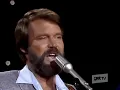 Glen Campbell & Jerry Reed - East Bound & Down(The Glen Campbell Music Show 720p)
