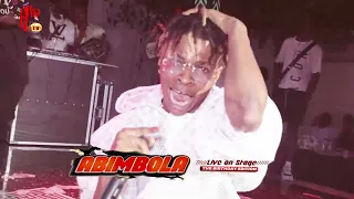 abimbola live on stage featuring erigga oritse femi flektaman and others