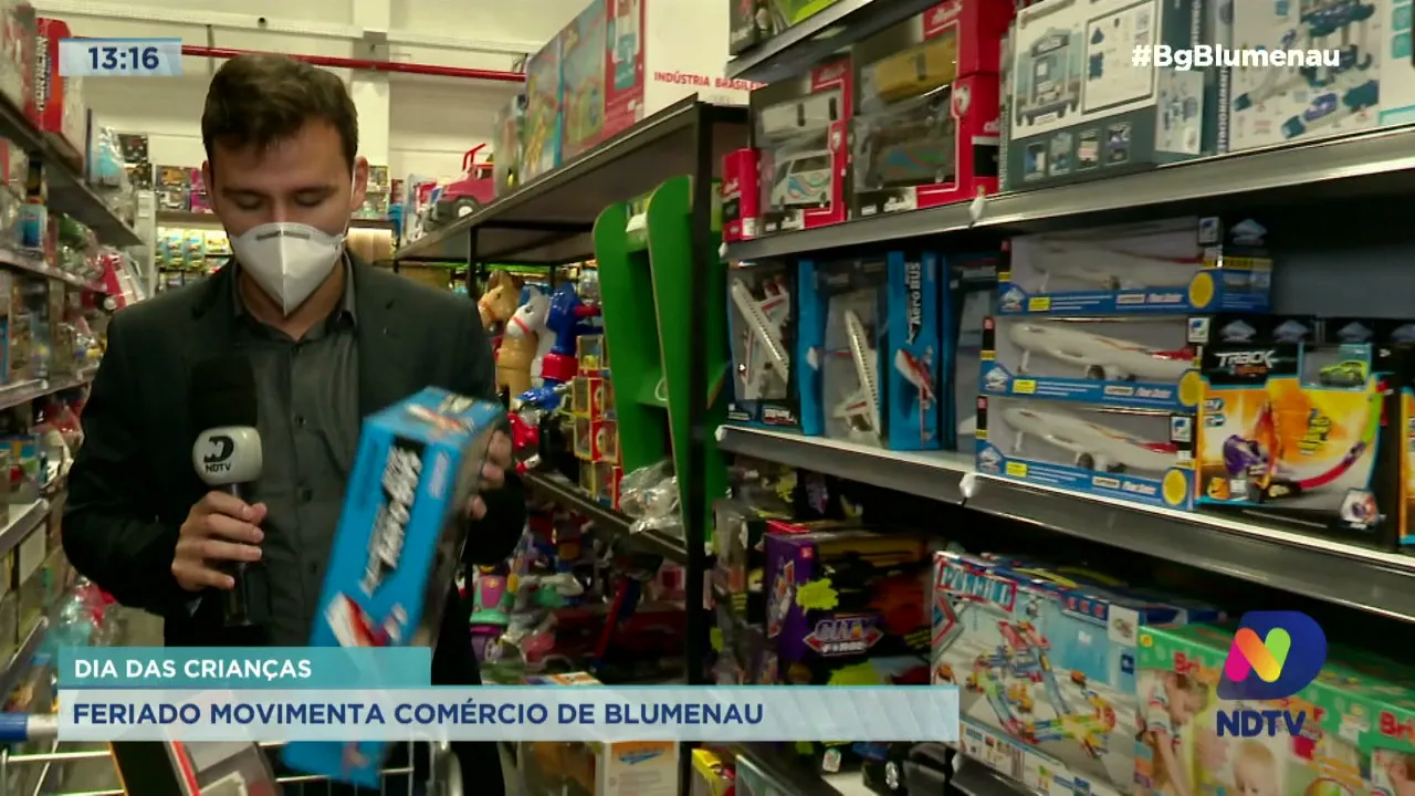 Feriado movimenta comércio de Blumenau
