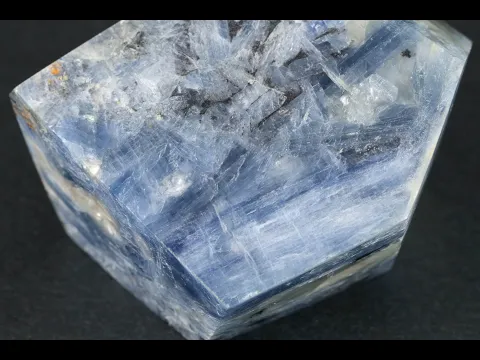 カイヤナイト(藍晶石) 磨き石 113g｜天然石 通販キラリ石