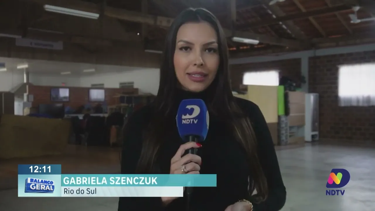 Rio do Sul enfrenta mais uma enchente e abre quatro abrigos após rio passar dos 7 metros