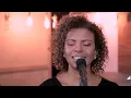 Reina sobre mim  |  Nívea Soares