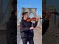 Download Lagu New York, New York- Frank Sinatra - Brooklyn bridge violin street performance