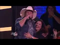 Garth Brooks & Kelly Clarkson sing "Ain't Going Down Til The Sun Comes Up" Live Concert Performance