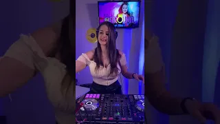 Download DJ Carolina - Cumbia MIX - para Bailar, Cantar y gozar MP3