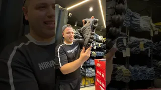 السعر جااامد الشوكس     عفيفي               عصام صاصا  كوتشي  جاكت بامب  كوتشيات  جينز دندنها