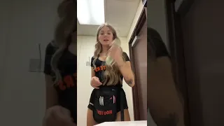 how much money did she make at hooters