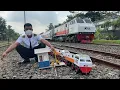 Download Lagu Hunting Kereta Api Beneran Ngebut Meninggalkan Stasiun Banjar Melewati Palang Pintu Kereta Api