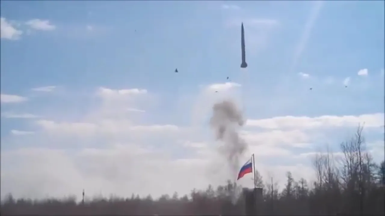 Cover of video Неудачный пуск ракеты в России (учения)- дебилы чему вы радуйтесь - КОГО ПОНАБРАЛИ?