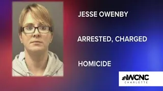 Woman arrested charged in Statesville stabbing