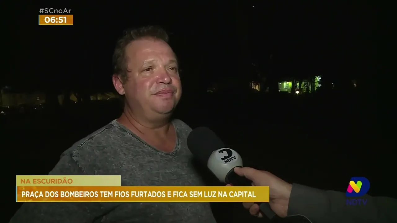 Famosa praça no Centro de Florianópolis fica sem luz na última terça-feira