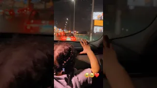 رد فعل كتاليا بنت إمام عاشور لما شافت صورته على الطريق                                            دندنها