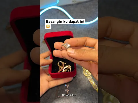 Bayangin kalau ini beneran emas asli😳