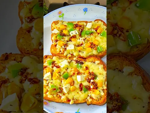 Easy Garlic Bread Recipe || Bread Pizza #food #recipe #lipiskitchen