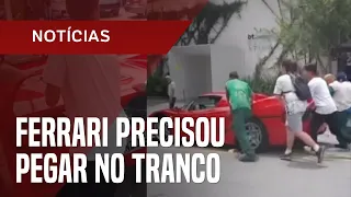 A única Ferrari F50 do Brasil enguiçou e precisou ser empurrada