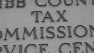 Georgia ly lowers state income tax as Gov Kemp signs several bills into law
