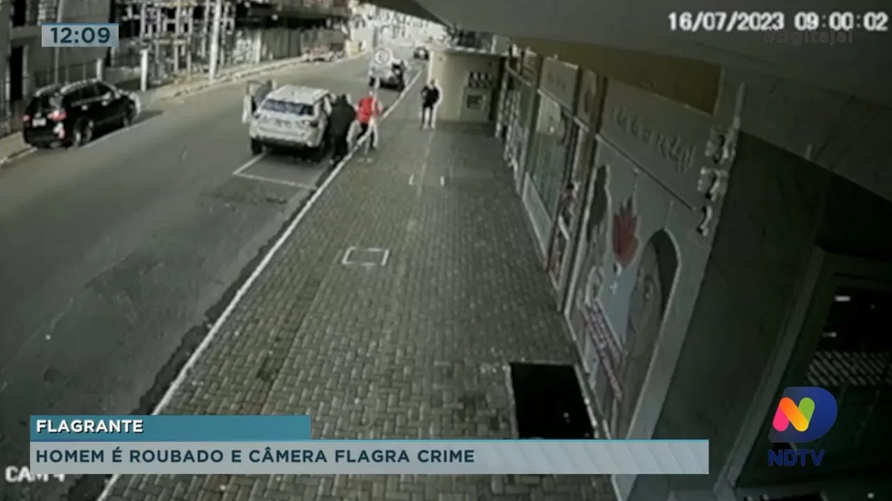 Aniversário de 59 anos de Balneário Camboriú, e homem é roubado e câmera flagra crime em Itapema