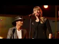 Download Lagu Taylor Swift - Highway Don't Care - (ACM Presents Tim McGraw's Superstar Summer Night, 2013)