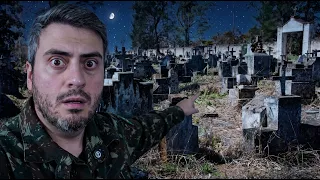 Passei a Noite em um CEMITÉRIO Abandonado