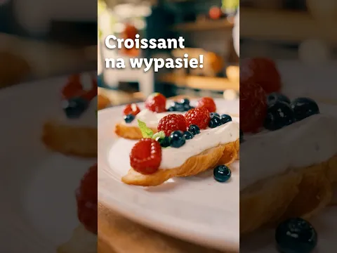 Croissant na wypasie 🥐🍓 #kuchnialidla #karolokrasa #croissant