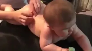 ماساژ نوزاد 