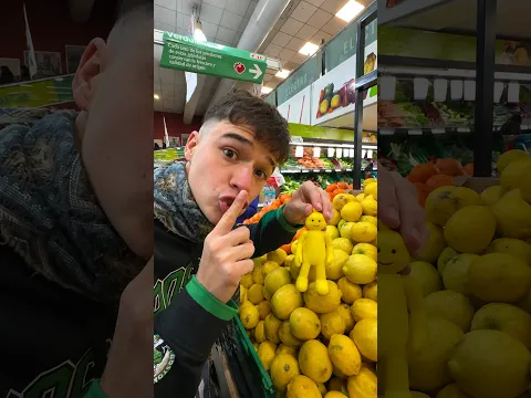 escondi tipitos en el supermercado
