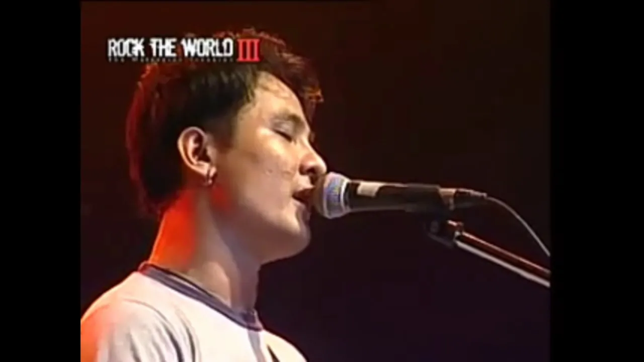 Flop Poppy - Cinta ( live @ Rock The World 3 ) Flop Poppy - Cinta ( live @ Rock The World 3 )