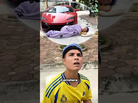 ¡Le da demasiadas vueltas a todo, hasta el punto de confundir incluso a las langostas! 😂🦞 #shorts