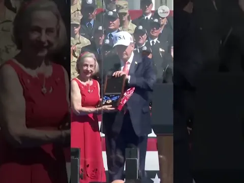 Trump honors ‘man in the red bandana’ with medal for 9/11 heroism