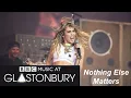 Download Lagu Miley Cyrus - Nothing Else Matters - Glastonbury 2019