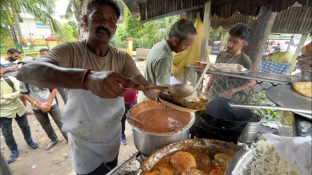 Most Friendly Street Food Vendor   Rakesh Kaladi Kulcha   Indian Street Food