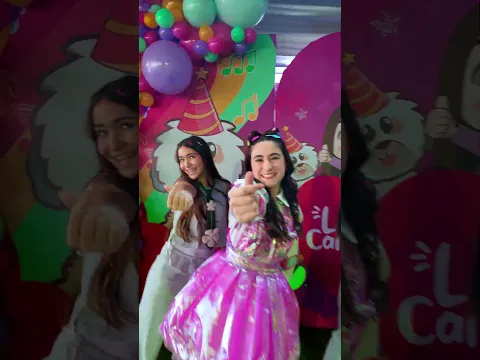 #LaFiestadeRhennéyGalleta ft. @zoetorres_of y #camilleminal 🐸🐶