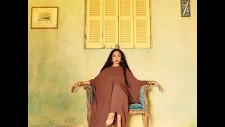 انا لست امرأة عاديه مصرية انا 