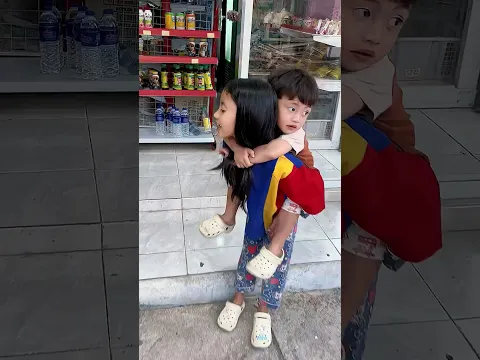 Kakak Gendong Adik Pada Gak Kuat 😂🤣🤣