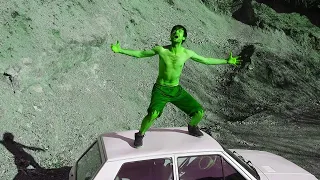Hulk Vs Old Car
