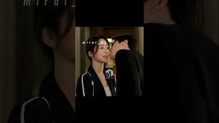 قبلة خفيفة من البطل للبطلة لقطة من مسلسل صيني Cdrama كيدراما 