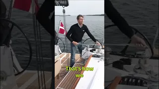 Jens Quorning demonstrates the Dragonfly 36’s folding float system #trimaran #sailingboat #sailing