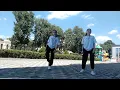 Murat Boz - Harbi Güzel Dance - İkiz kız kardeşler