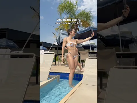 Já fala pra sua amiga virar blogueira logo 😂😂