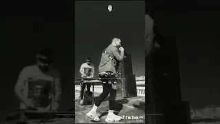 افضل كده علي وضعك عايش 