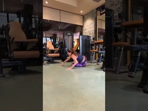 Hip hip… no hooray🤣 #shilpashettyyoga #swasthrahomastraho #wellnesswithshilpa
