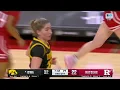 Caitlin Clark passing to Kate Martin