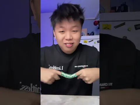 This Toy Traps Your Fingers