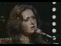 Bonnie Raitt - Angel From Montgomery (Live)